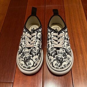 Toddler boy skull Vans sneakers size 8c